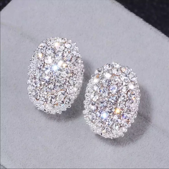 New 925 Silver Oval Diamond Stud Earrings - Picture 2 of 5